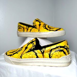 Versace Limited Edition Tribute all over Barocco Print Orig $775